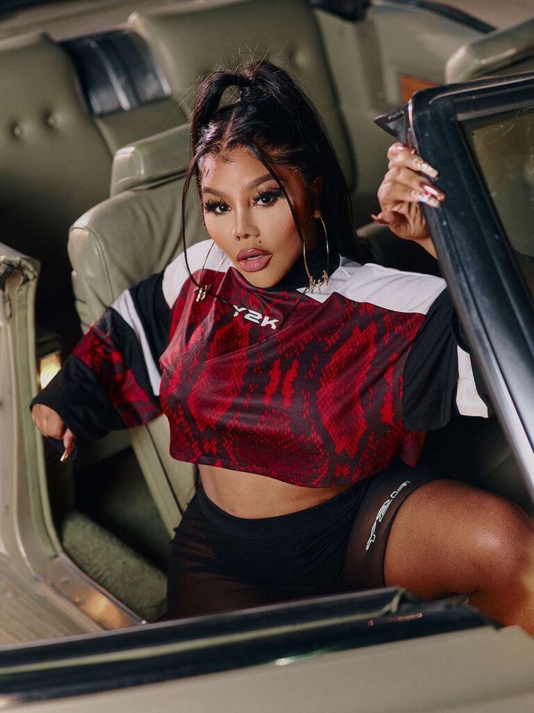 Lil Kim Hints At Comeback Tour With Major Artist